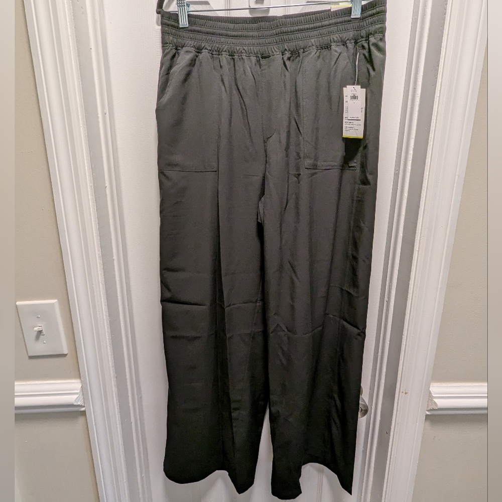 Old Navy Go-Dry wide leg pants